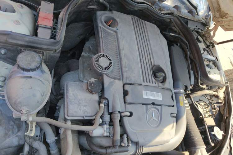 Used Mercedes-Benz C-Class 2011 C 200 CGI Elegant Model Engine Bay Right