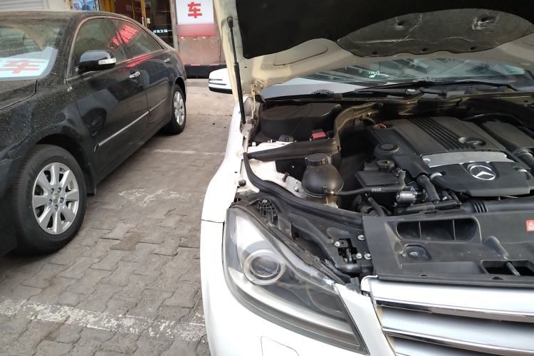 Used Mercedes-Benz C-Class 2011 C 200 CGI Fashion Model Engine Bay Right