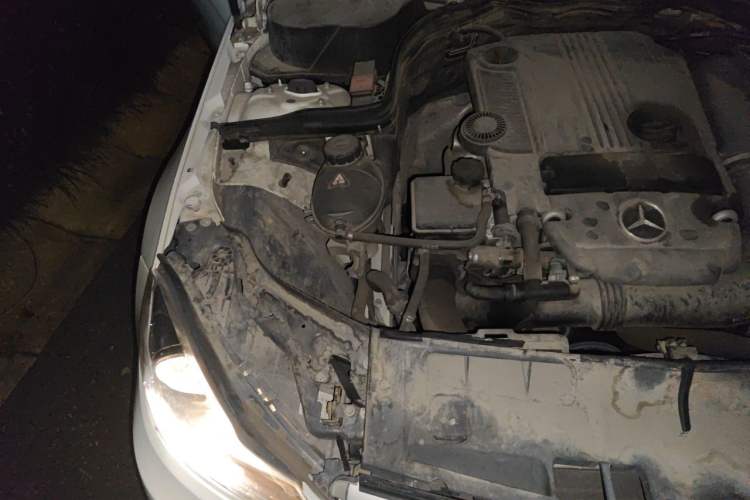 Used Mercedes-Benz C-Class 2011 C 200 Fashion Travel Edition Engine Bay Right