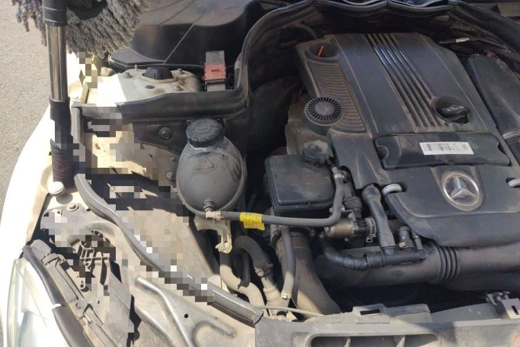Used Mercedes-Benz C-Class 2011 C 200 CGI Elegant Model Engine Bay Right