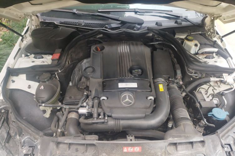 Used Mercedes-Benz C-Class 2011 C 200 CGI Fashion Model Engine Bay