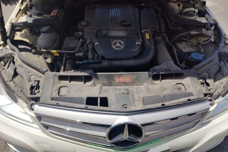 Used Mercedes-Benz C-Class 2011 C 200 CGI Elegant Model Engine Bay