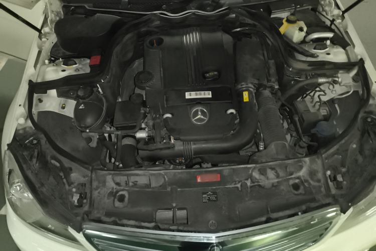 Used Mercedes-Benz C-Class 2011 C 200 CGI Elegant Model Engine Bay