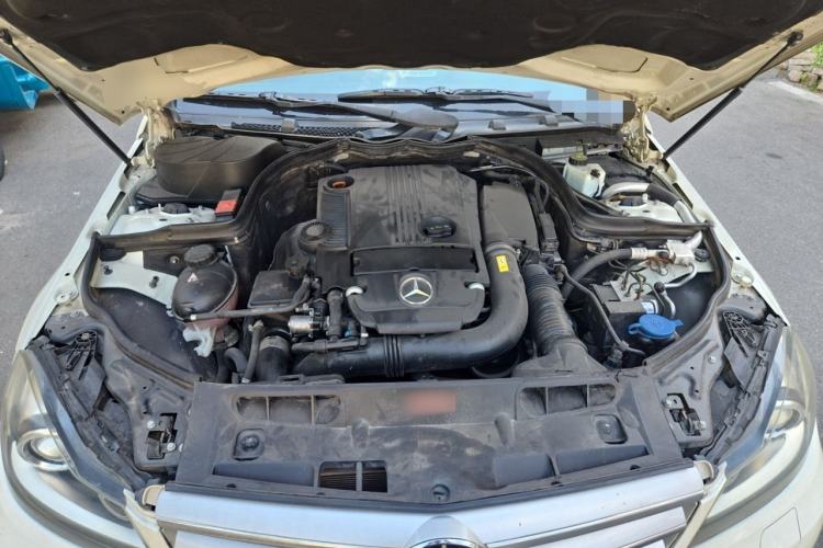 Used Mercedes-Benz C-Class 2011 C 260 CGI Fashion Model Engine Bay