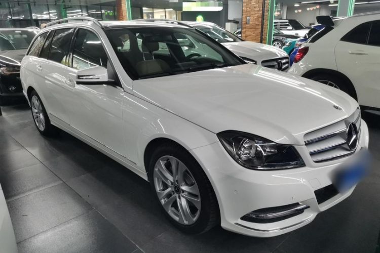 Used Mercedes-Benz C-Class 2011 C 200 Fashion Travel Edition Exterior 1