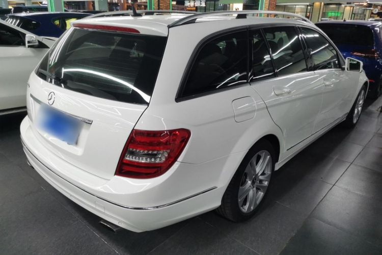 Used Mercedes-Benz C-Class 2011 C 200 Fashion Travel Edition Exterior 3