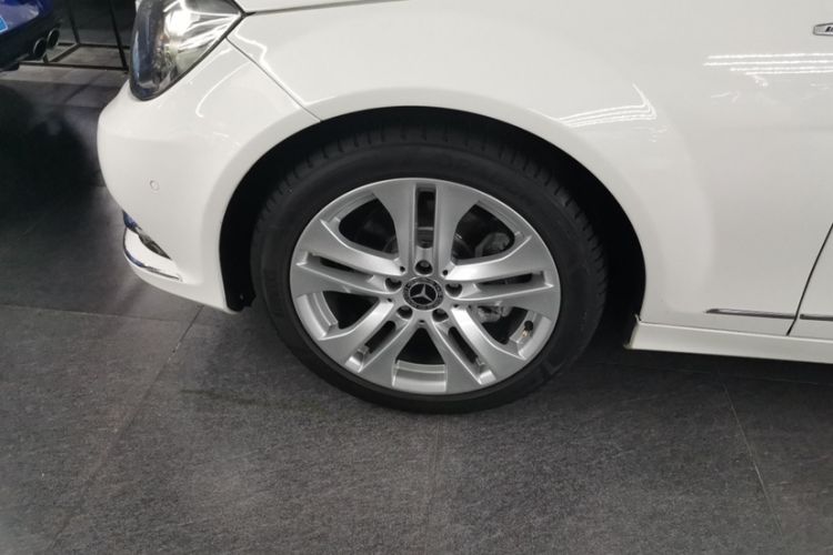 Used Mercedes-Benz C-Class 2011 C 200 Fashion Travel Edition Exterior 4