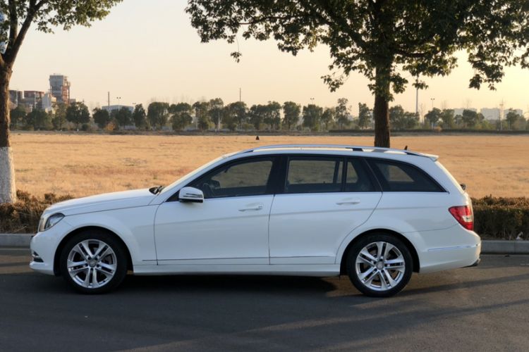 Used Mercedes-Benz C-Class 2011 C 200 Fashion Travel Edition Exterior 7