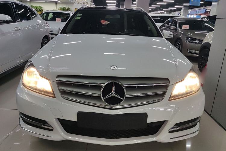 Used Mercedes-Benz C-Class 2011 C 200 Fashion Travel Edition Front