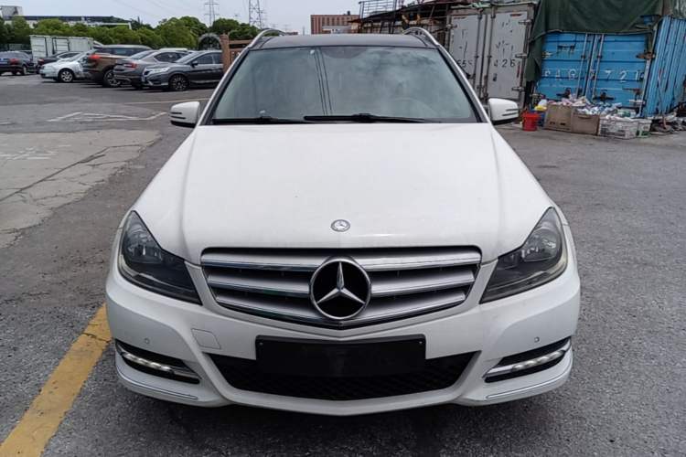 Used Mercedes-Benz C-Class 2011 C 200 Fashion Travel Edition Front