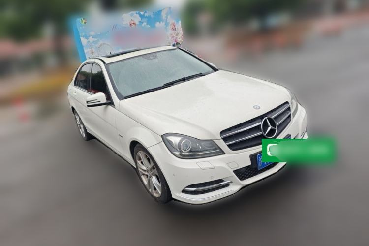 Used Mercedes-Benz C-Class 2011 C 200 CGI Fashion Model Front Right 45 Deg