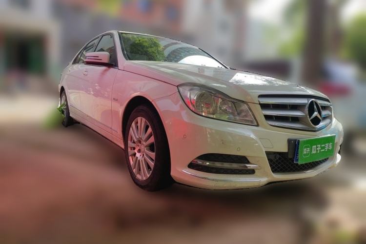 Used Mercedes-Benz C-Class 2011 C 200 CGI Elegant Model Front Right 45 Deg