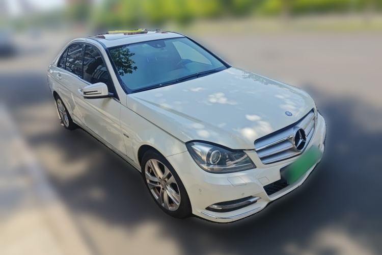 Used Mercedes-Benz C-Class 2011 C 200 CGI Fashion Model Front Right 45 Deg