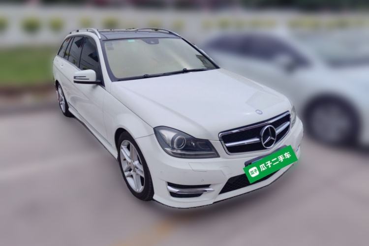 Used Mercedes-Benz C-Class 2011 C 200 Luxury Sport Touring Edition Front Right 45 Deg