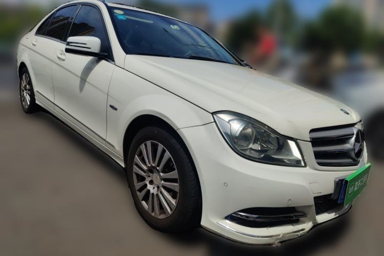 Used Mercedes-Benz C-Class 2011 C 200 CGI Elegant Model Front Right 45 Deg