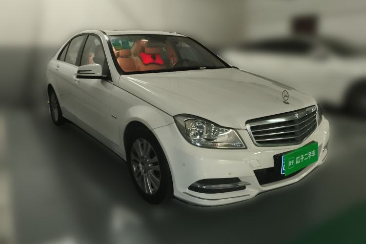 Used Mercedes-Benz C-Class 2011 C 200 CGI Elegant Model Front Right 45 Deg