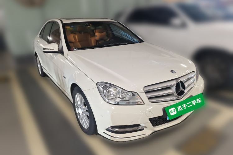 Used Mercedes-Benz C-Class 2011 C 200 CGI Elegant Model Front Right 45 Deg