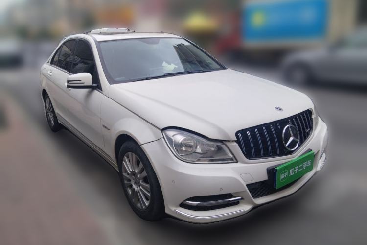 Used Mercedes-Benz C-Class 2011 C 200 CGI Elegant Model Front Right 45 Deg