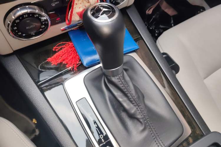 Used Mercedes-Benz C-Class 2011 C 200 CGI Fashion Model Gear Lever