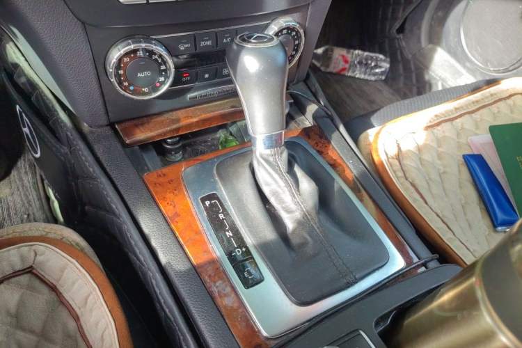 Used Mercedes-Benz C-Class 2011 C 200 CGI Elegant Model Gear Lever