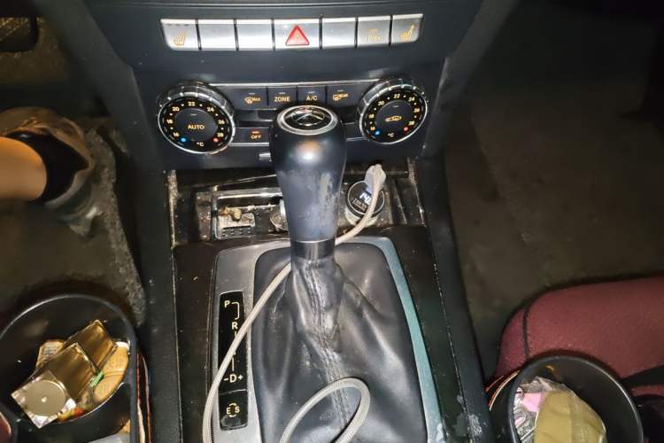 Used Mercedes-Benz C-Class 2011 C 260 CGI Fashion Model Gear Lever