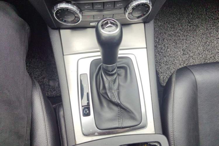 Used Mercedes-Benz C-Class 2011 C 200 Luxury Sport Touring Edition Gear Lever