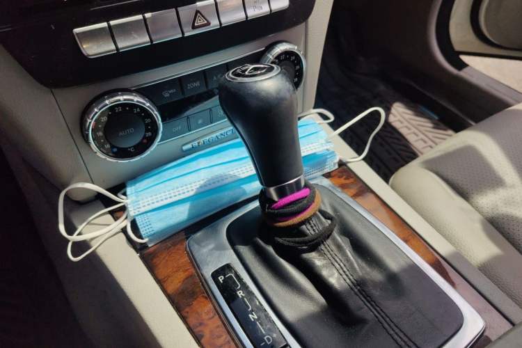 Used Mercedes-Benz C-Class 2011 C 200 CGI Elegant Model Gear Lever