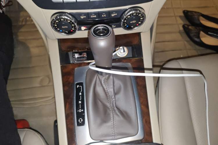 Used Mercedes-Benz C-Class 2011 C 200 CGI Elegant Model Gear Lever