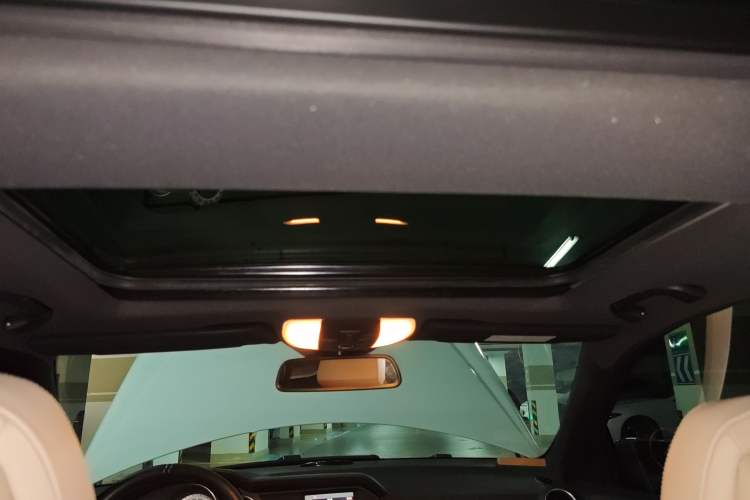 Used Mercedes-Benz C-Class 2011 C 200 Fashion Travel Edition Headliner