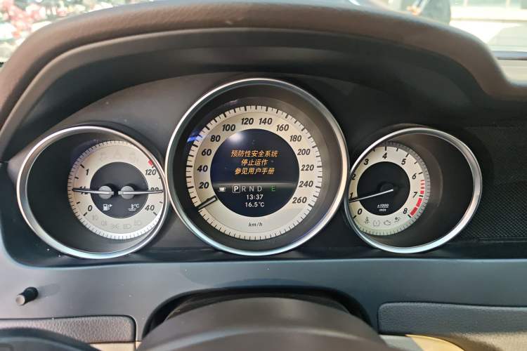 Used Mercedes-Benz C-Class 2011 C 260 CGI Fashion Model Instrument Cluster