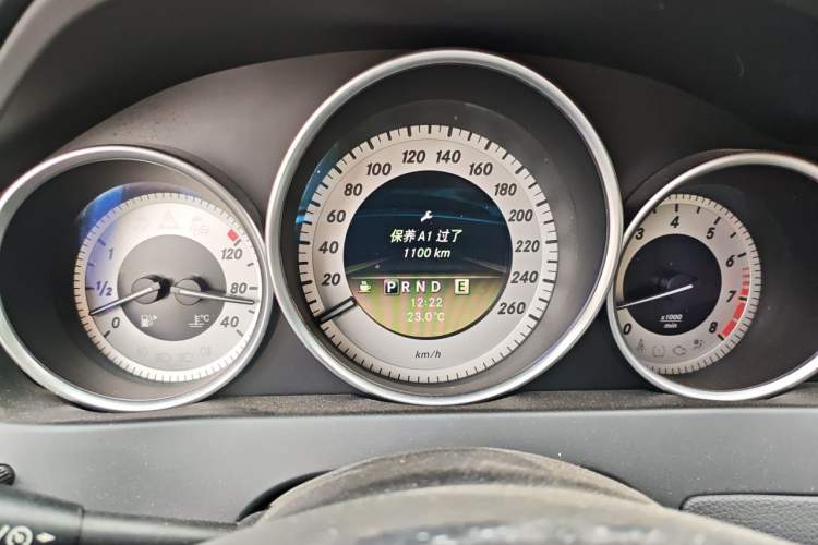 Used Mercedes-Benz C-Class 2011 C 200 CGI Fashion Model Instrument Cluster