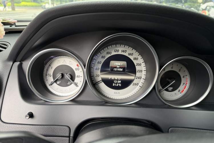 Used Mercedes-Benz C-Class 2011 C 200 CGI Fashion Model Instrument Cluster