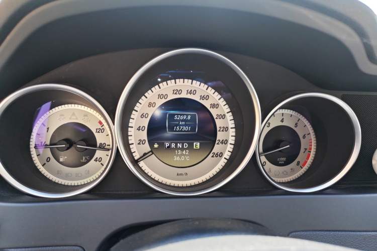 Used Mercedes-Benz C-Class 2011 C 200 CGI Fashion Model Instrument Cluster