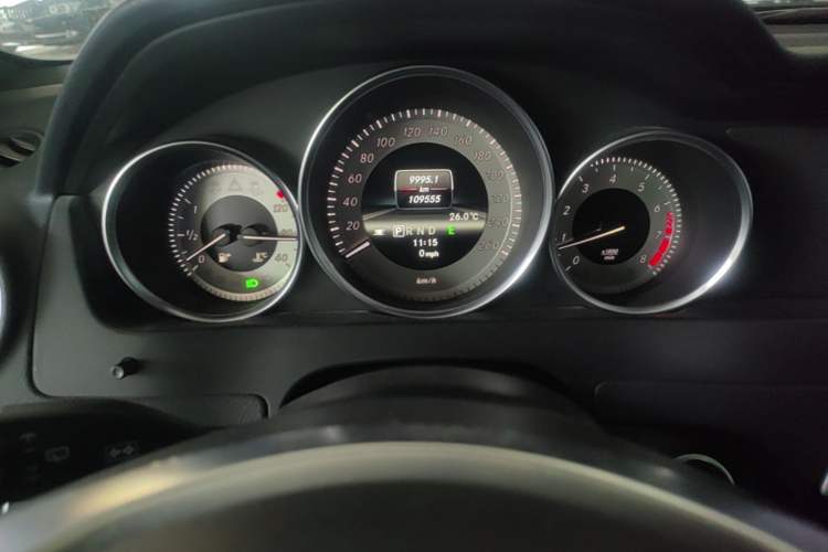 Used Mercedes-Benz C-Class 2011 C 200 Fashion Travel Edition Instrument Cluster