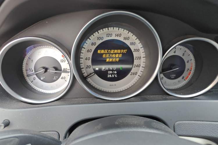 Used Mercedes-Benz C-Class 2011 C 260 CGI Fashion Model Instrument Cluster