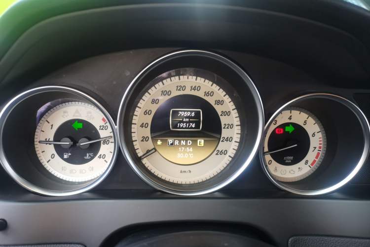 Used Mercedes-Benz C-Class 2011 C 200 CGI Elegant Model Instrument Cluster