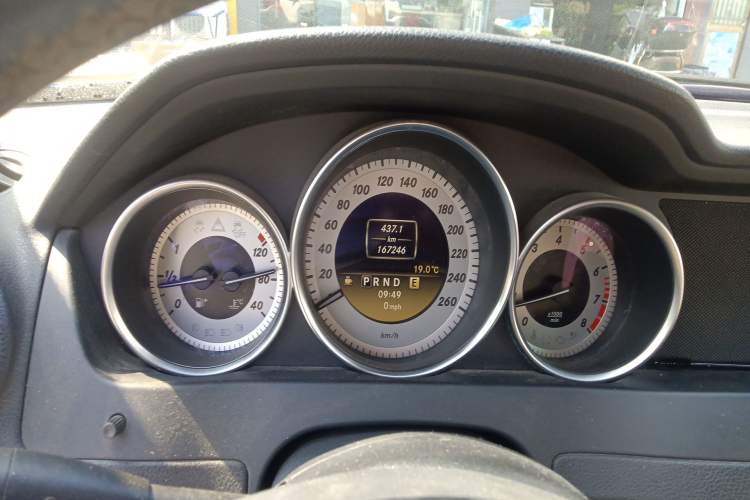 Used Mercedes-Benz C-Class 2011 C 200 CGI Fashion Model Instrument Cluster