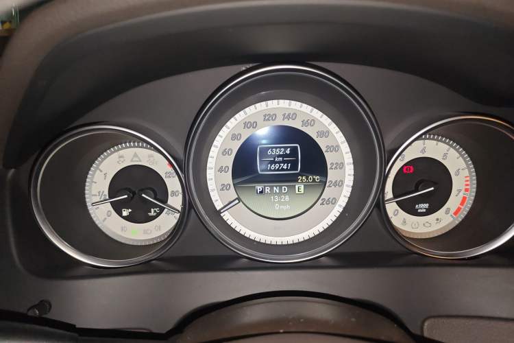 Used Mercedes-Benz C-Class 2011 C 200 CGI Elegant Model Instrument Cluster