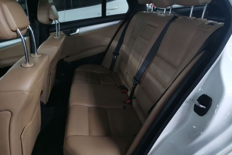 Used Mercedes-Benz C-Class 2011 C 200 Fashion Travel Edition Interior 3