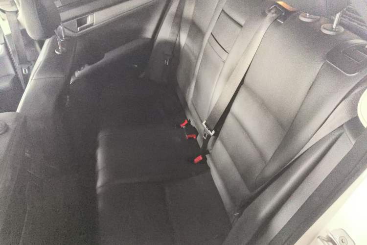 Used Mercedes-Benz C-Class 2011 C 200 Fashion Travel Edition Interior 4