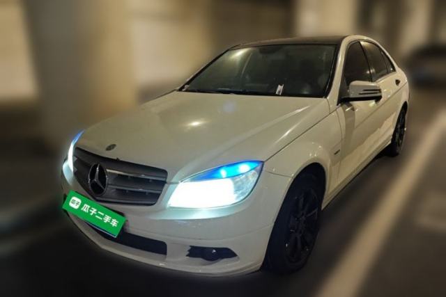 Used Mercedes-Benz C-Class 2011 C 180K Classic model