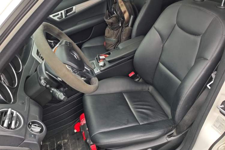 Used Mercedes-Benz C-Class 2011 C 200 Fashion Travel Edition Left Front Seat
