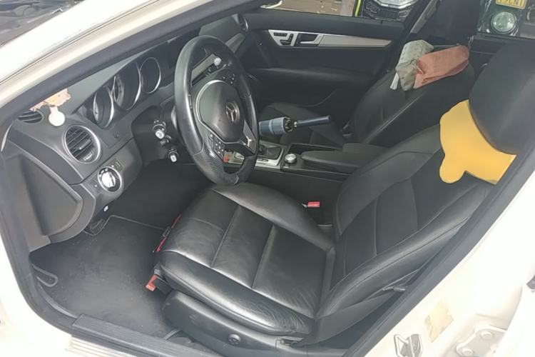 Used Mercedes-Benz C-Class 2011 C 200 CGI Fashion Model Left Front Seat