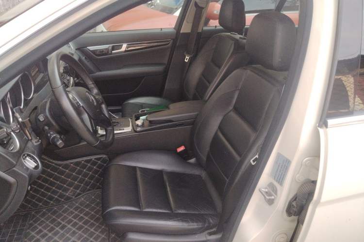 Used Mercedes-Benz C-Class 2011 C 200 CGI Fashion Model Left Front Seat
