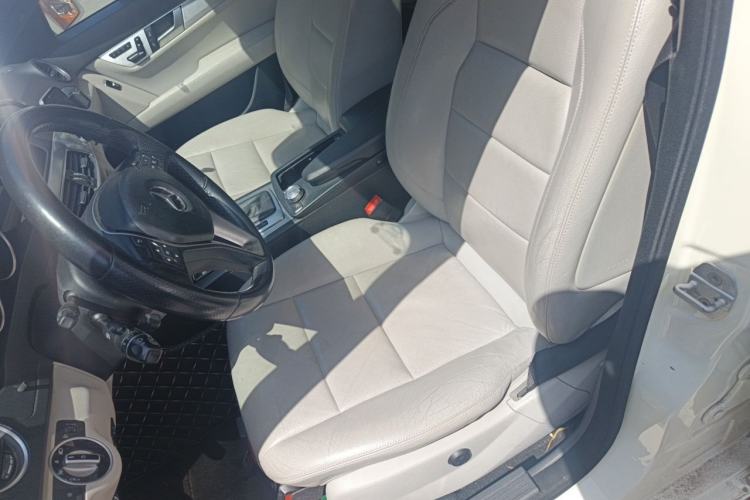 Used Mercedes-Benz C-Class 2011 C 200 Fashion Travel Edition Left Front Seat