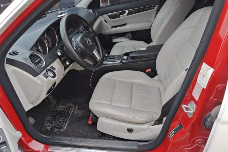Used Mercedes-Benz C-Class 2011 C 260 CGI Fashion Model Left Front Seat