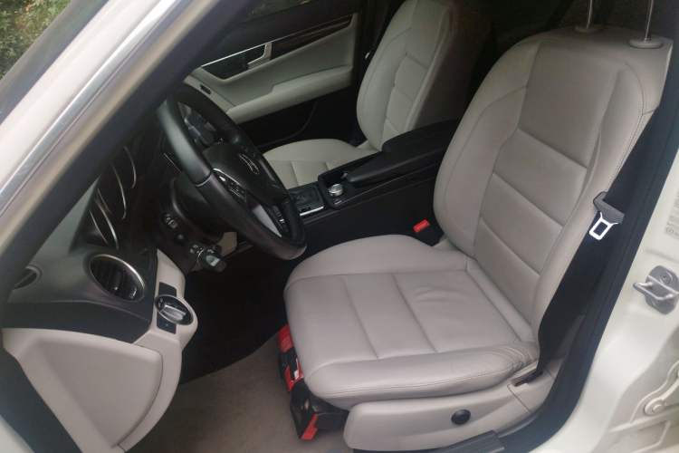 Used Mercedes-Benz C-Class 2011 C 200 CGI Fashion Model Left Front Seat