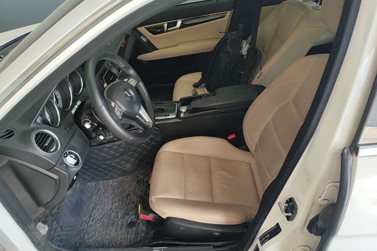 Used Mercedes-Benz C-Class 2011 C 300 Fashion Model Left Front Seat