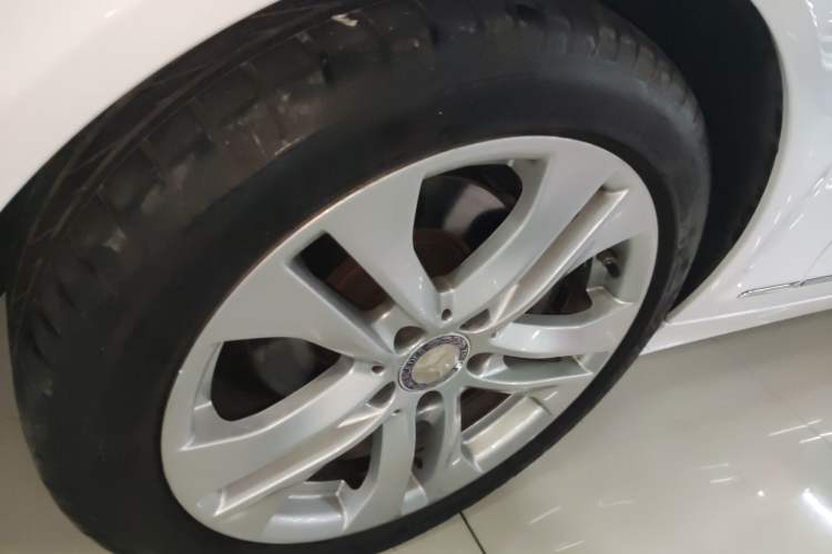Used Mercedes-Benz C-Class 2011 C 200 Fashion Travel Edition Left Front Wheel Hub