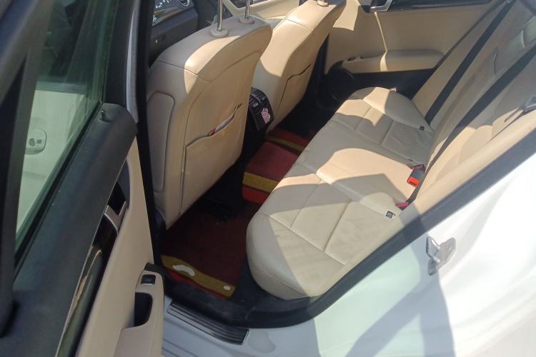 Used Mercedes-Benz C-Class 2011 C 200 CGI Fashion Model Left Rear Seat